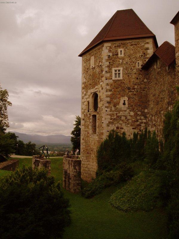 Foto: P�ed bou��